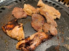 -黑金·寻焰自助百汇·烤肉·火锅(中街店)