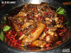 鸭翅膀和兔子双拼-戴师傅川西坝子(彩泉旗舰店)