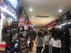 -广州白马服装市场