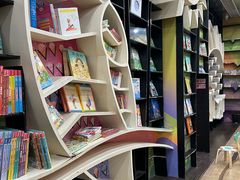 -钟书阁(松江泰晤士小镇店)