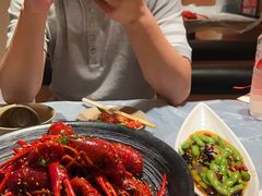 -肥肥虾庄·金牌油焖大虾(东湖欢乐谷店)
