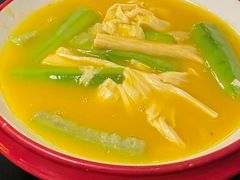 竹荪烩鲜腐竹-麻六记(凤凰汇店)