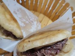 -闫家驴肉老店(华电一校店)
