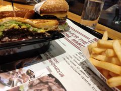 -The Habit Burger Grill 哈比特汉堡(爱琴海店)
