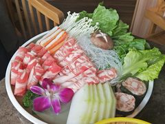 -三人行骨头王火锅(长寿店)
