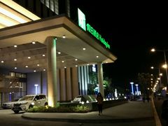 -苏州汇融广场假日酒店