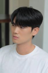 -一家只做男发烫染的店