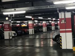 -虹桥火车站-停车场