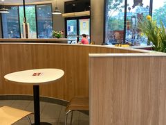 大堂-麦当劳(上百万和城店)