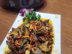 -老滇山寨•云南特色菜•地方菜•民族风情歌舞表演(金碧店)