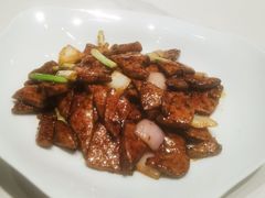 洋葱爆猪肝-虎哥私房菜(馒头山店)