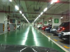 -飞洲国际广场-地下停车库