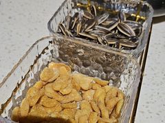 -蚝堡·生蚝海鲜烧烤物种起源•海肠捞饭(刘公岛店)