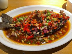香煎鲫鱼-小稻田辣椒炒肉(大浪商业中心店)