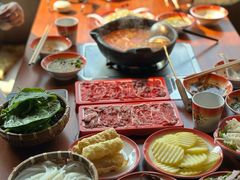 -夺欢喜贵州酸汤牛肉火锅(静安寺店)