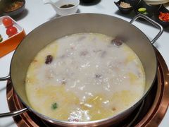 -洪氏嗨捞·猪肚鸡火锅(阳光天地店)