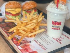 -The Habit Burger Grill 哈比特汉堡(复兴soho店)