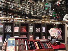 -钟书阁(群光广场店)
