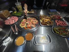 -马路牙子烧烤音乐酒馆(望京店)