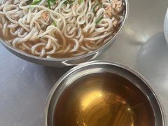 -正宗杨记普洱酸醋米线(总店)