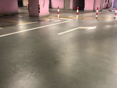 -大宁国际商业广场-地下停车库