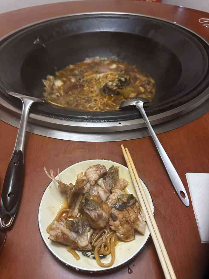 忆乡情铁锅炖鱼饭店(体育场店)-"以前朋友请客去吃过,味道不错,但是不