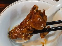 -虾弄弄海派小龙虾·牛羊蝎子火锅