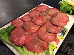 薄切牛舌-虎焱炭火烧肉