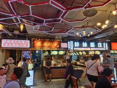 等位区-八一好吃街·高品美食广场