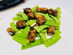 荷兰豆牛肉粒-花城苑广府菜(侨鑫店)