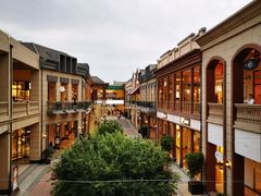 -王府井奥莱临潼小镇(临潼店)