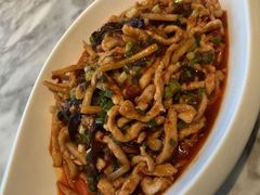 -渝信川菜 · 川味家常菜(财富购物中心店)