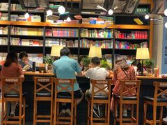 -西西弗书店&矢量咖啡(凯德晶萃广场店)