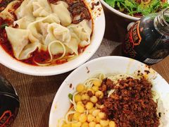 红油抄手-花市豌杂面(民生路店)