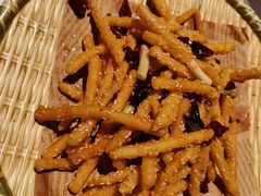 -肥肥虾庄·金牌油焖大虾(汉街SKP店)