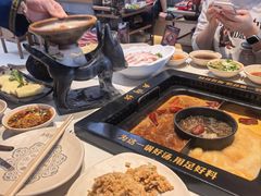 -老牌坊云南鱼豆花火锅(哈西万达店)
