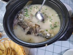 -土砂锅生态山庄·非遗砂锅雅鱼