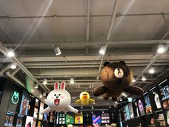 -LINE FRIENDS Garosu-gil Flagship Store