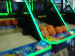 -直通车欢聚中心(崇州万达店)