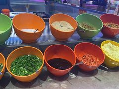 -钢管厂五区小郡肝串串香(蜀都万达店)