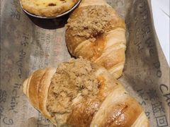 咸蛋黄流心可颂-肯德基(郴州安仁五一路店)