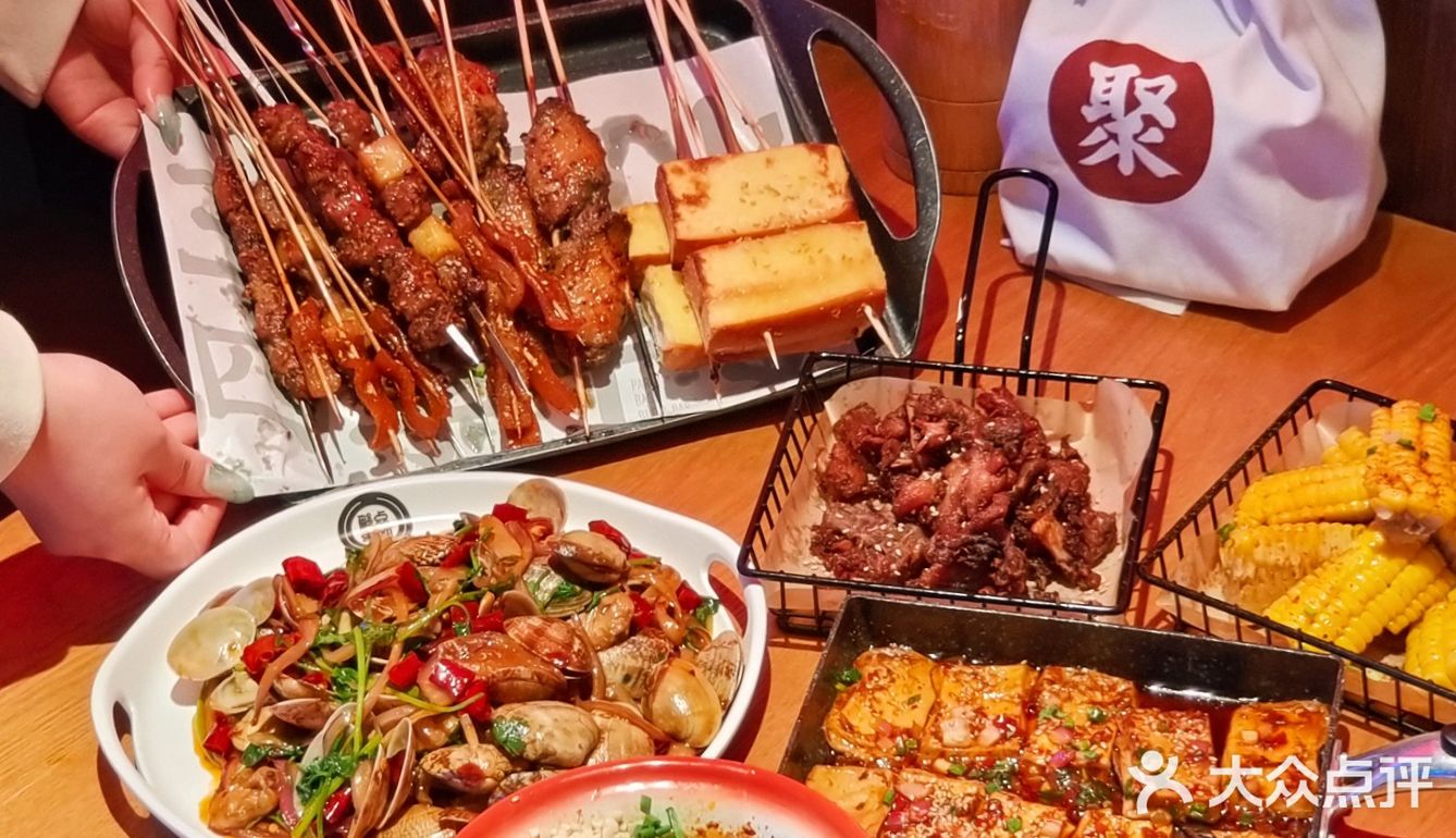 聚点串吧 | 五角场夜宵新据点！这家烤串超正！😍