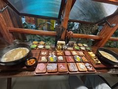 -银米·云南传统过桥米线(双廊黑金冠店)