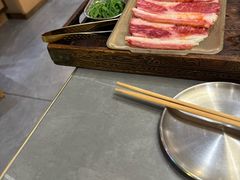 -围炉肉舍•炭烤活鳗•丹东海鲜烤肉(步行街店)