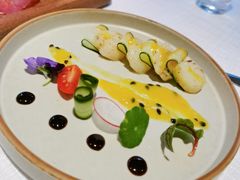嫩煎日本带子佐以百香果汁-Prego意大利西餐厅·深圳富苑皇冠假日套房酒店