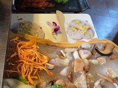 -滇釜火锅·能喝汤的火锅(车公庄店)