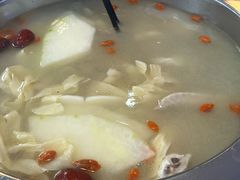 -光头药膳鸡(莱茵小镇店)