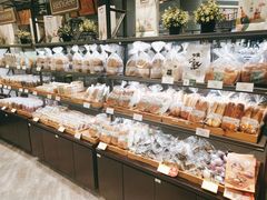 面包甜点陈列柜-仟吉(荟聚中心店)