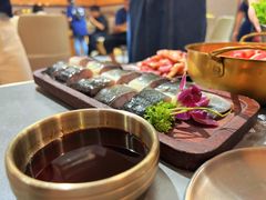 -围炉肉舍•炭烤活鳗•丹东海鲜烤肉(步行街店)