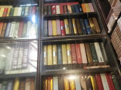 -钟书阁(松江泰晤士小镇店)